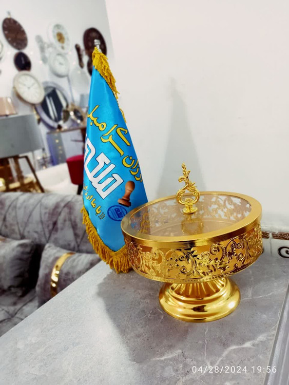 خرید شکلات خوری پایه دار فلزی رنگ طلایی