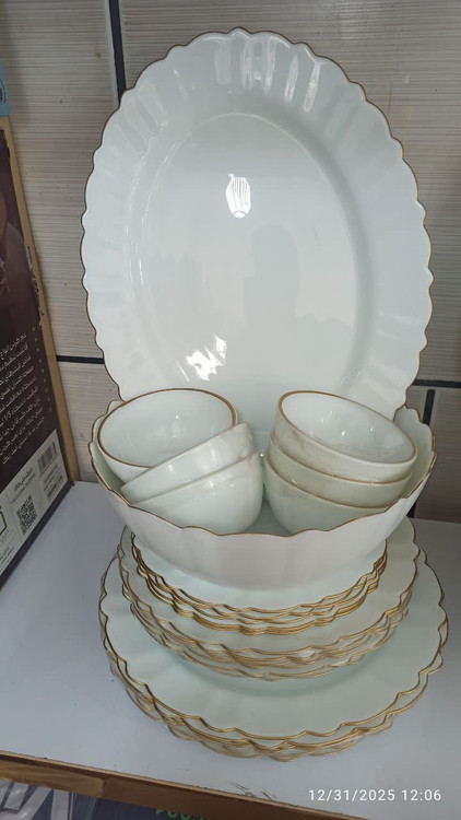 سرویس آکروپال ۲۶ پارچه ۶ نفره طرح لب طلا